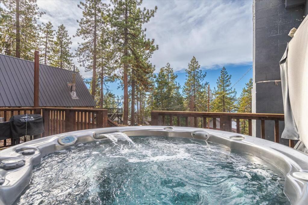 Lake Views, Pet-Friendly Cabin With Hot-Tub In King'S Beach Kings Beach Luaran gambar